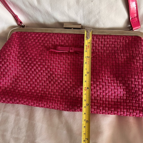 THE SAK CLUTCH/PURSE WOVEN PINK FABRIC - Picture 3 of 11